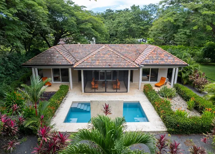 Beautiful In A Gated Neighborhood Walking Distance To The With Garden Views And A Pool Brasilito